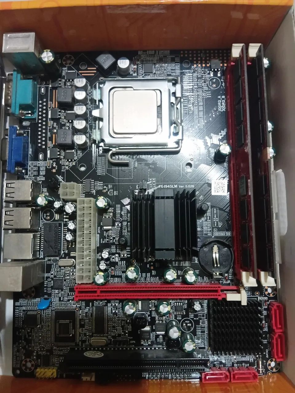 Kit Motherboard 775+CPU Pentium E5300 +4GB RAM
