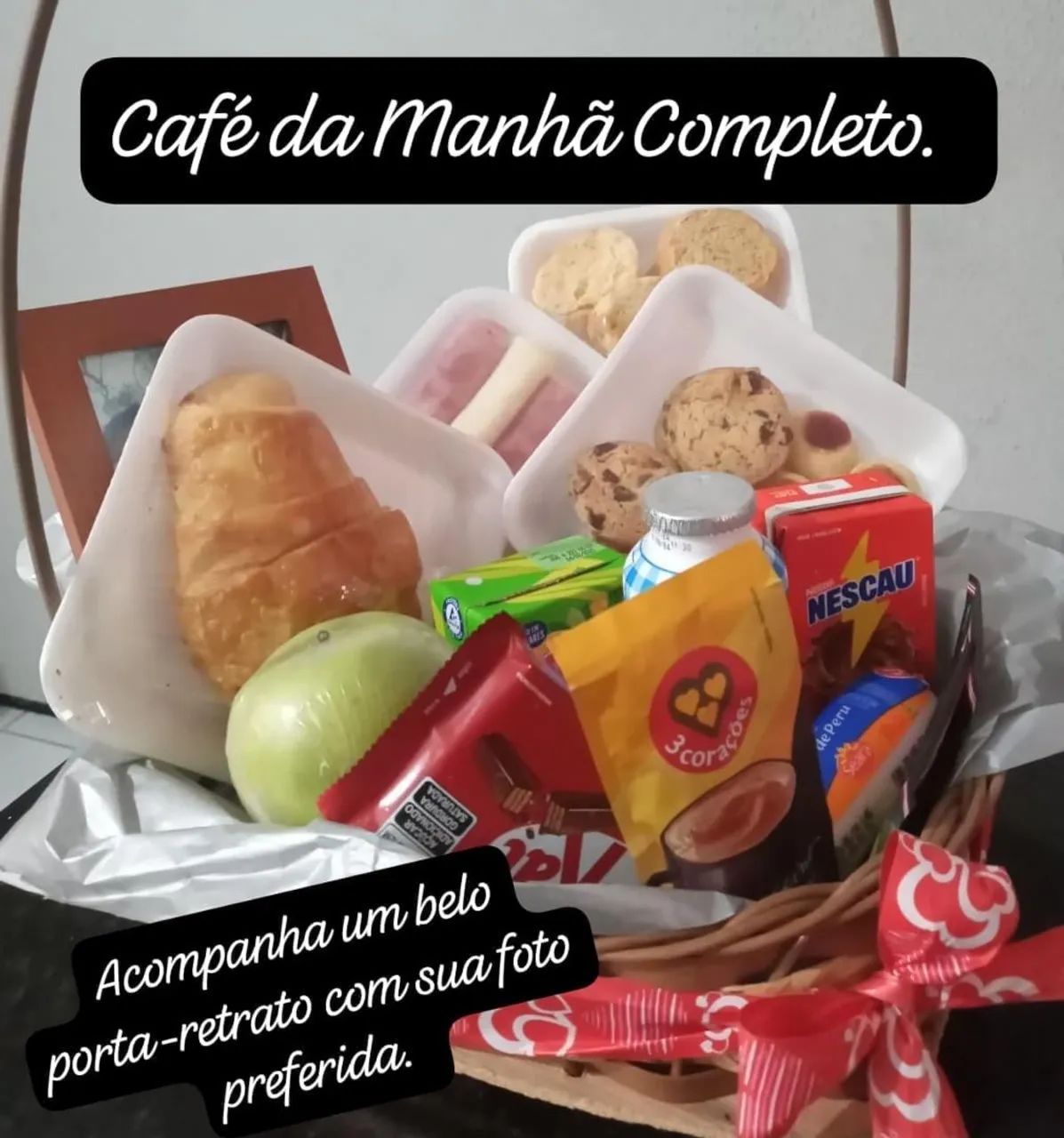 Café da manhã completo com porta-retrato 