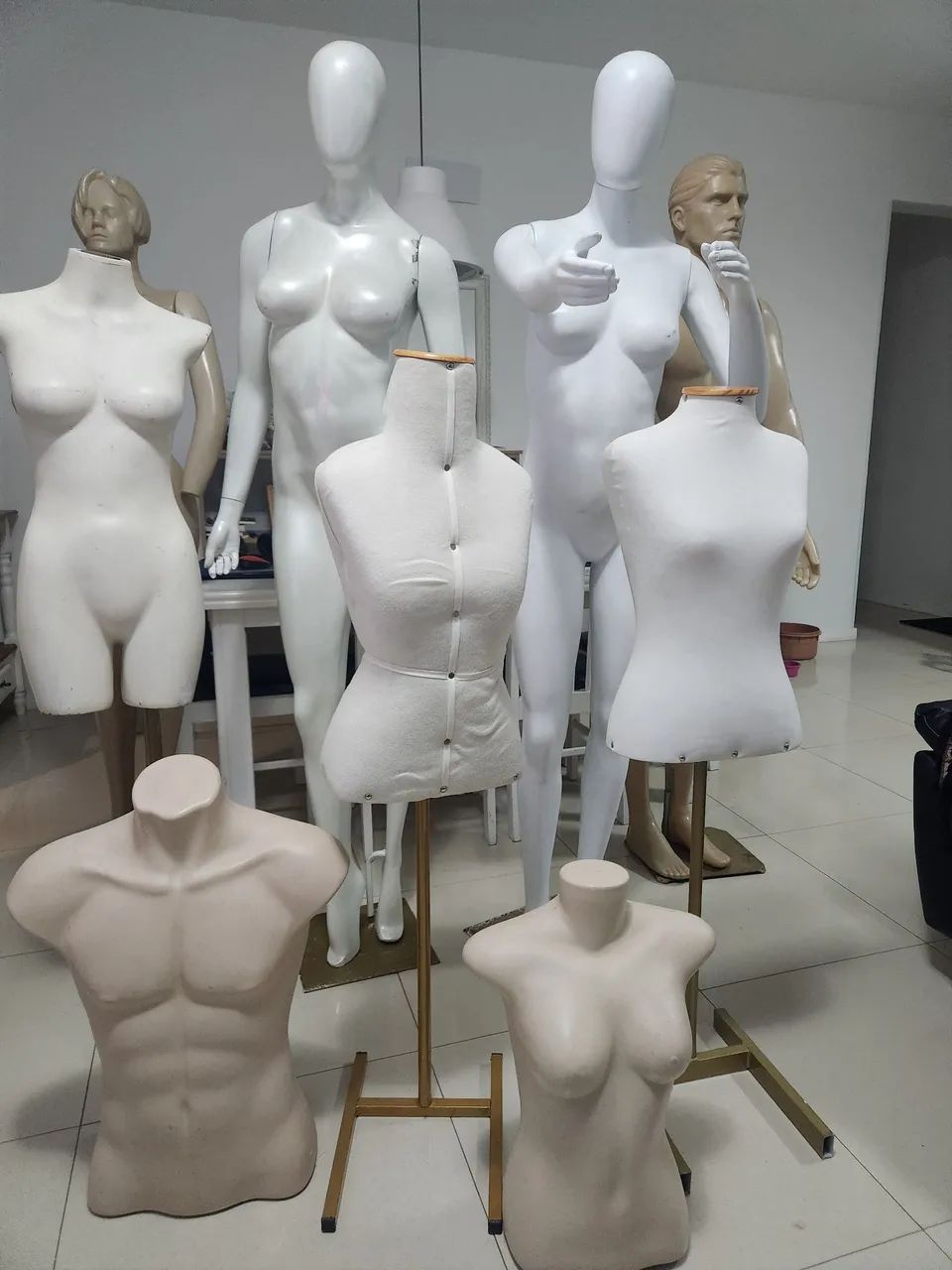 Manequins e vestiario - Foto 3