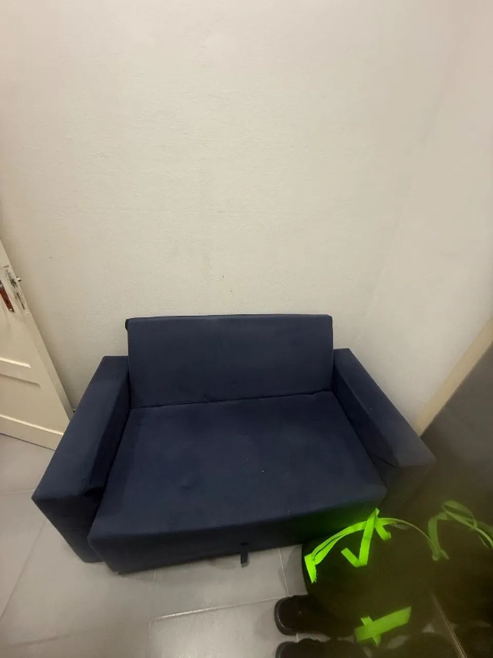 Sofá cama 2 lugares azul  - Foto 2