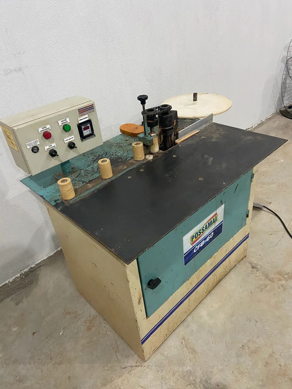 coladeira de bordas manual Possamai, modelo CFB-60  2.500$ - Foto 2
