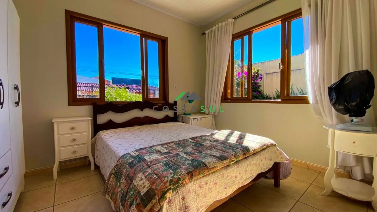 Casa térrea no centro de Garopaba,em terreno de 450m² a 480m da Praia - Foto 3