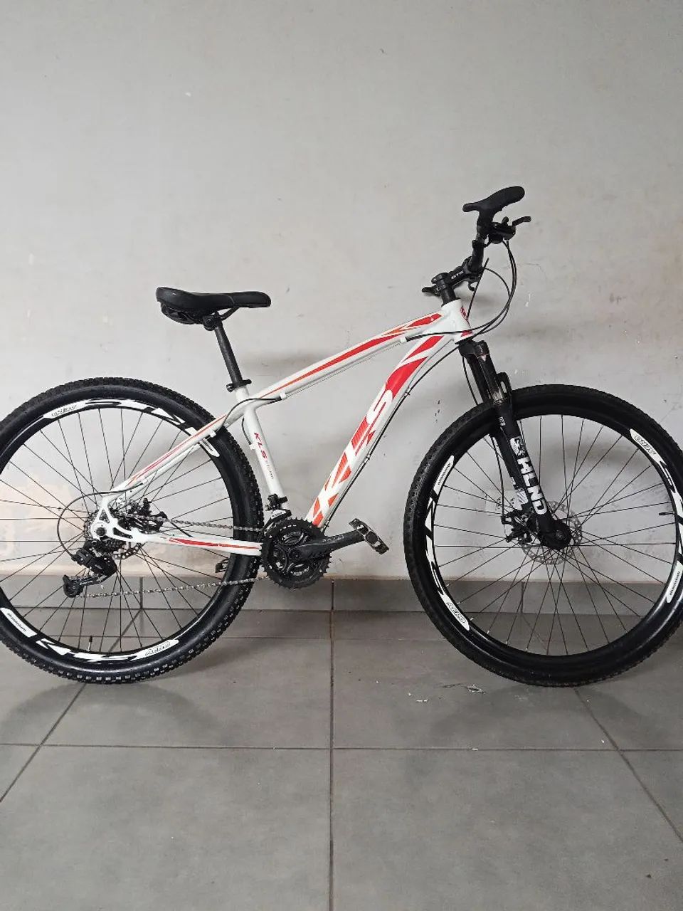 Bicicleta KLS aro 29 