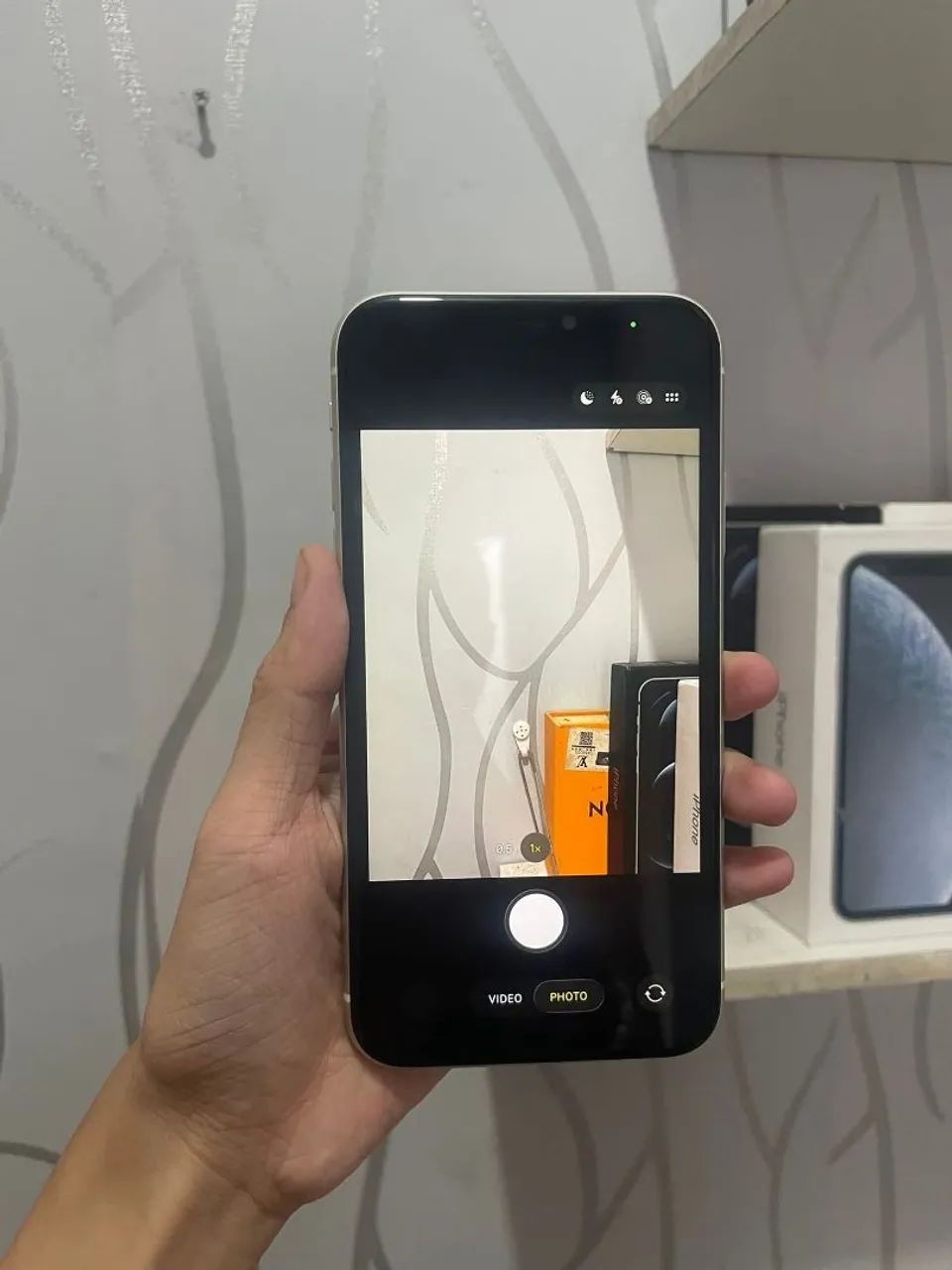 iPhone 11 64GB branco Impecável  - Foto 4
