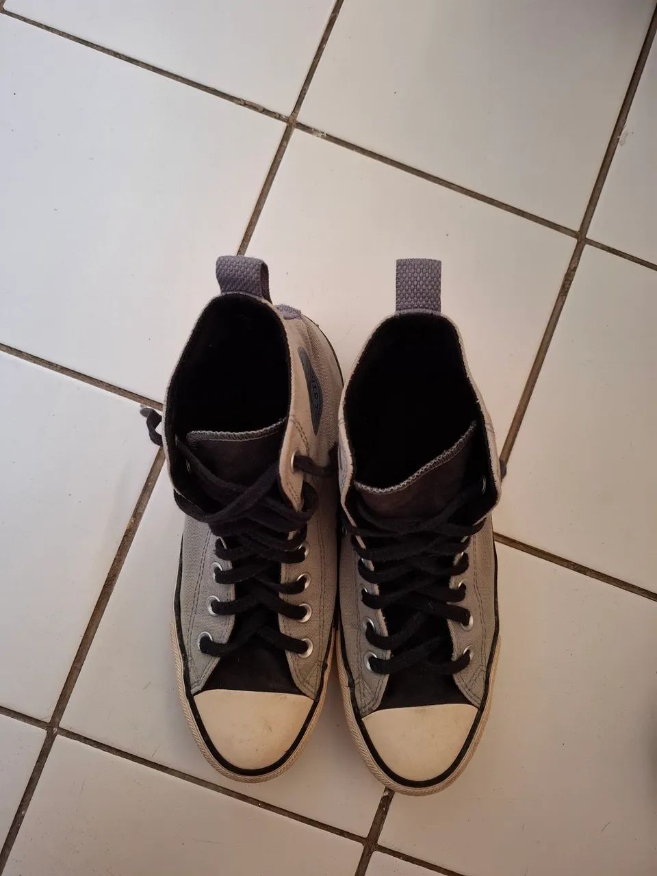 Tenis all star cano alto cinza