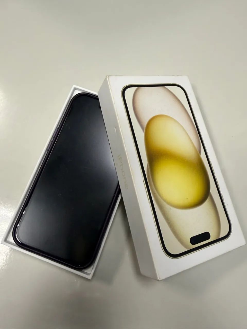 iPhone 15 256g ótimo estado