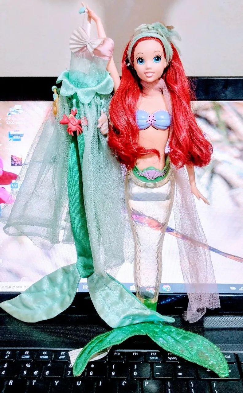Boneca sereia Ariel 