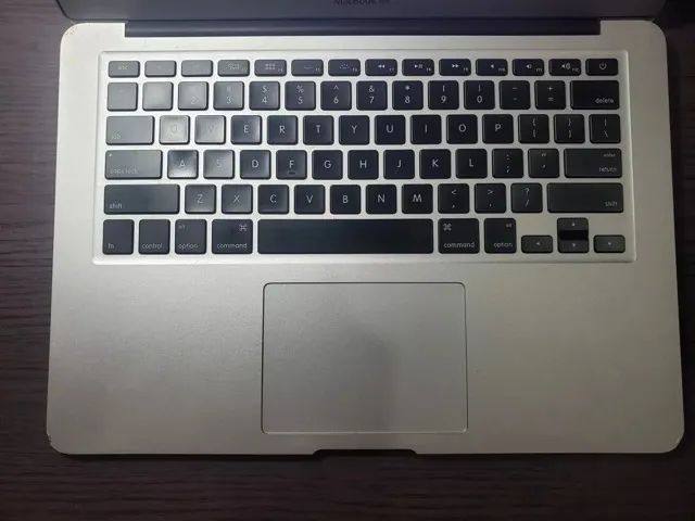 Macbook Air A1466 I5 8gb 128gb 2017 - Foto 2