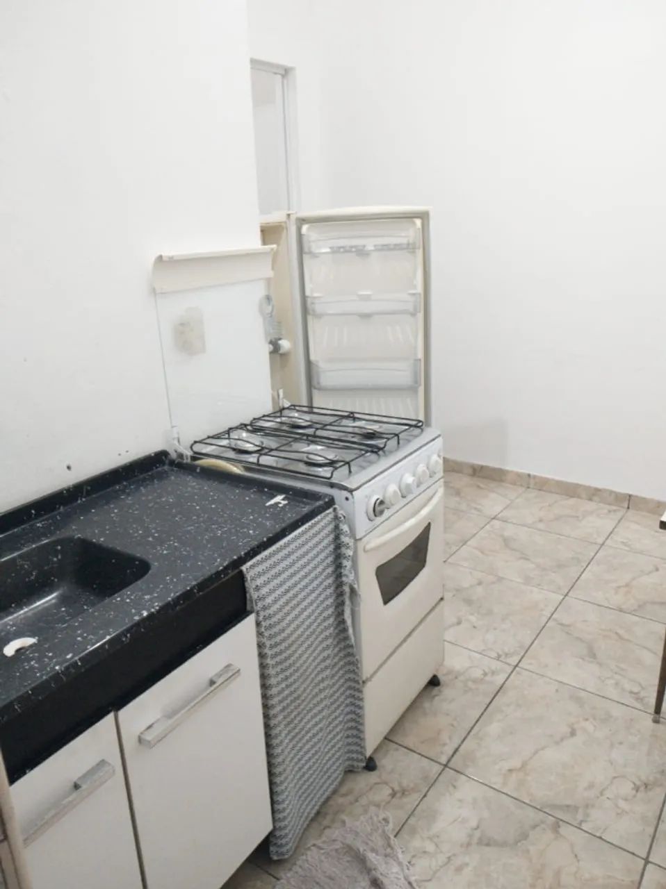Apartamento  1 Dormitório mobiliado com estacionamento. - Foto 2