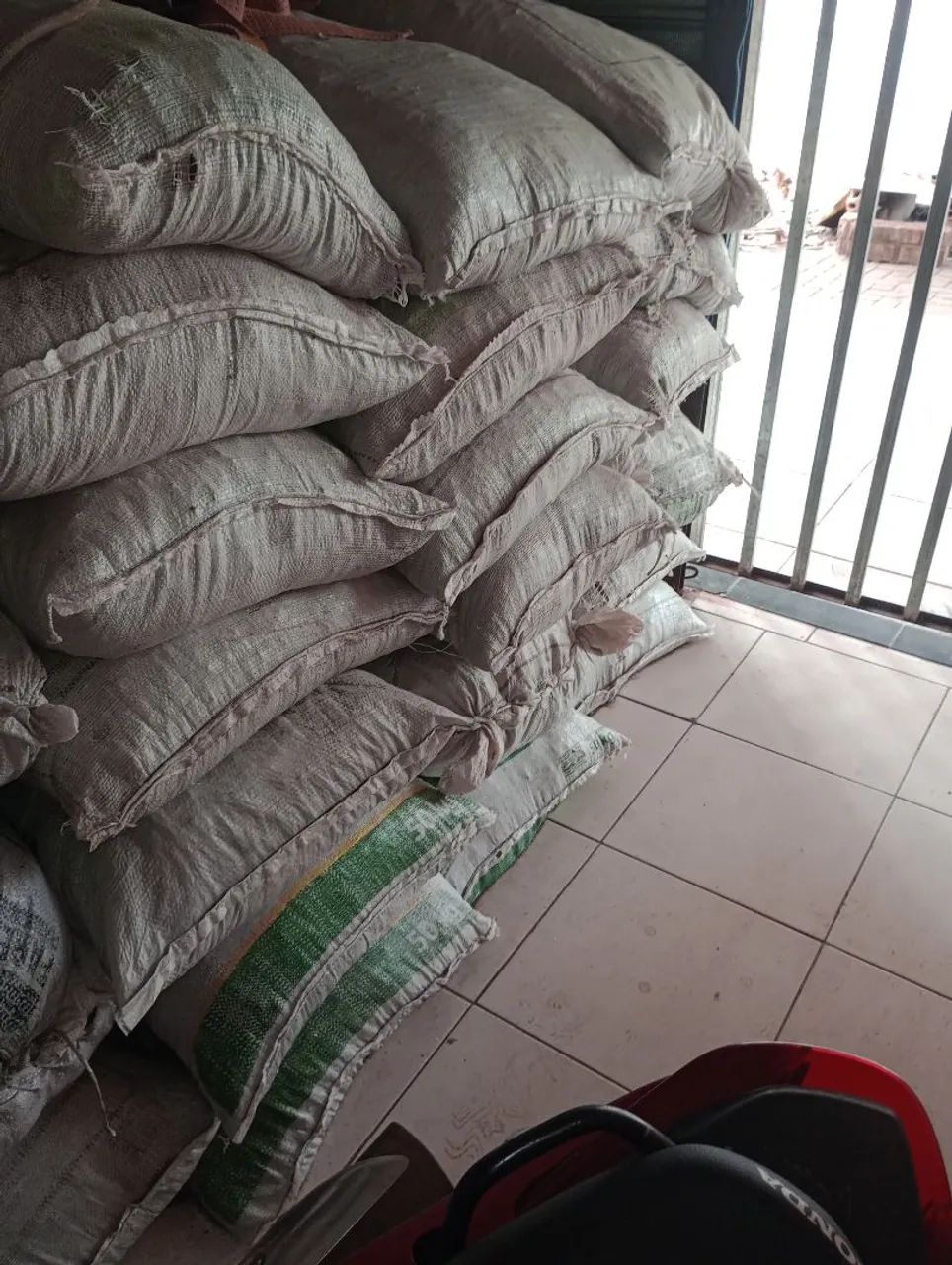 Vendo esterco de gado