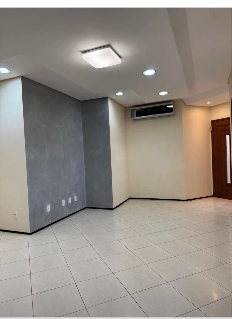 Oportunidade Casa Semi Mobiliada , 5 suítes , piscina , próximo ao Centro  - Foto 3