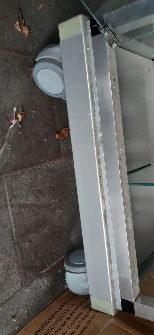 Prateleira de Vidro com Rodinhas - Foto 3