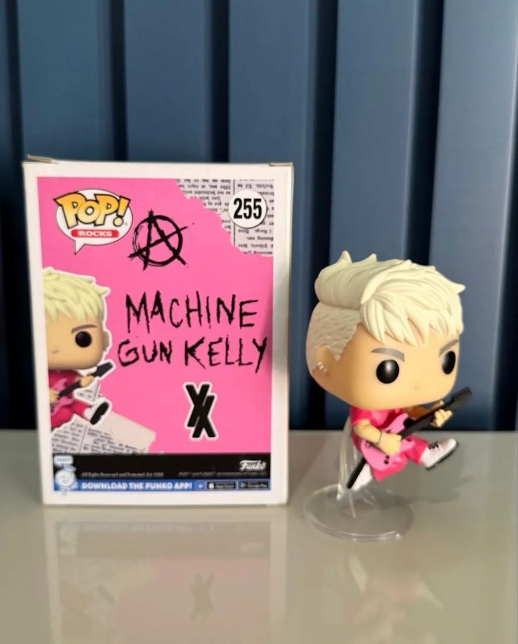 Funko pop Machine gun Kelly  - Foto 2
