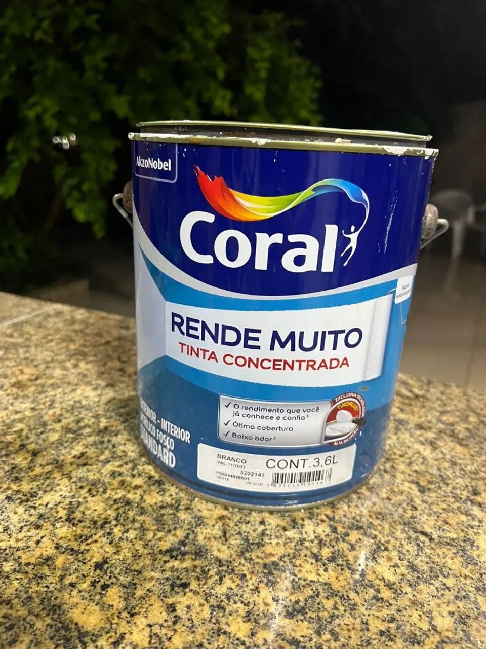 Vendo TINTA BRANCA - Marca CORAL