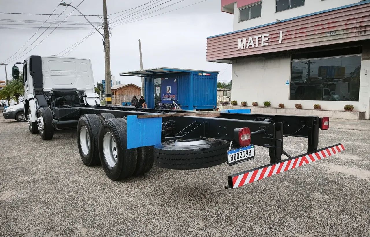 Volkswagen 24280 8x2 ano 2020 chassi 9,30mt - Foto 5