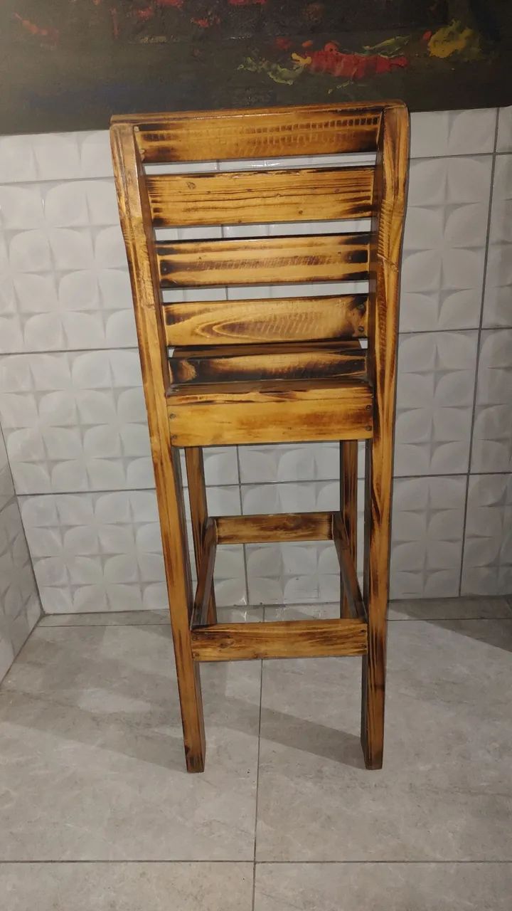 Vendo um banco alto de pinus. - Foto 3