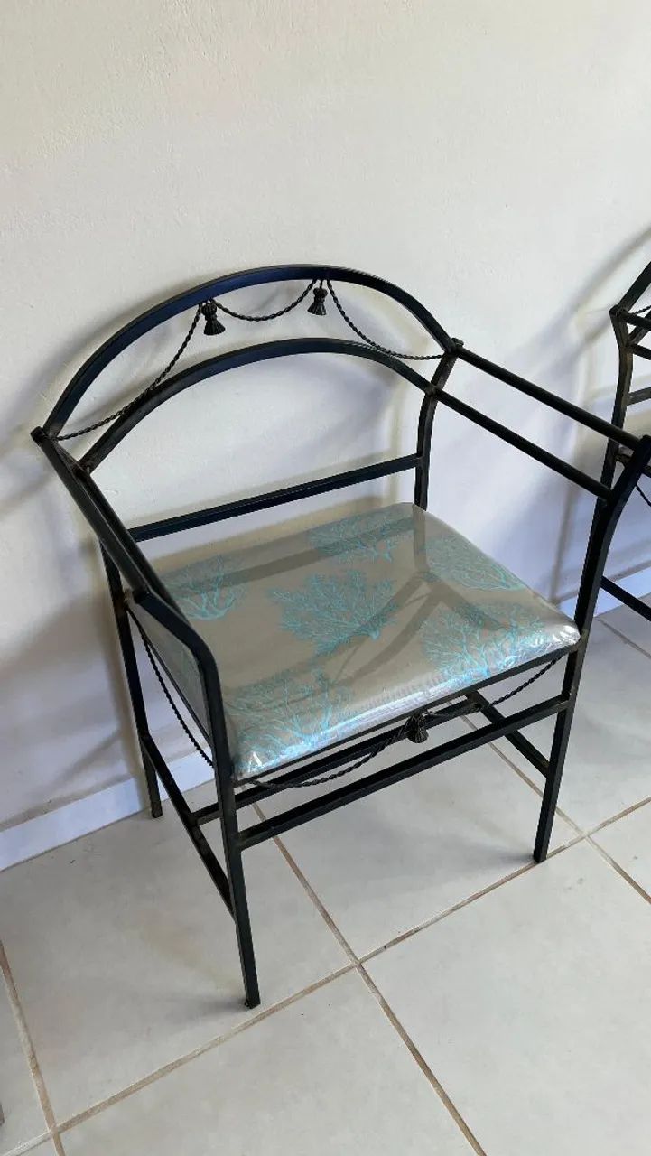 Sofá de ferro65578332974209122