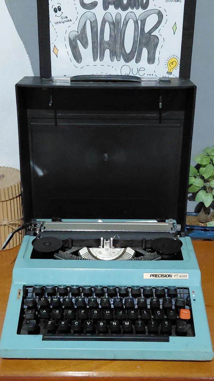 Máquina de escrever - Foto 3