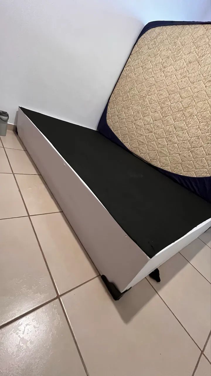 Box de cama casal em couro  - Foto 2