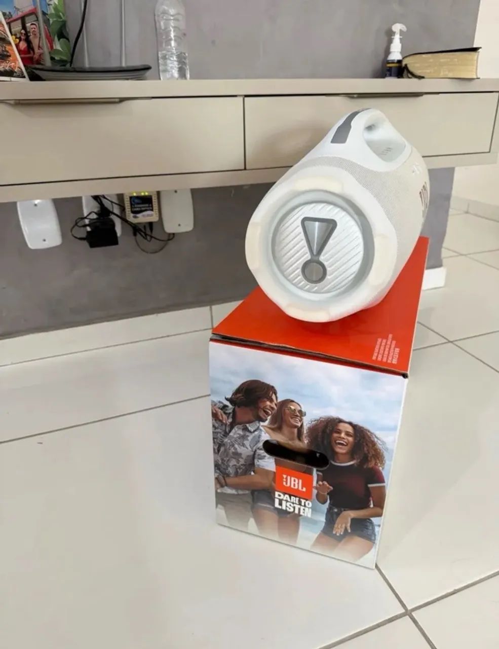Bombox nova com Caixa e na garantia  - Foto 3