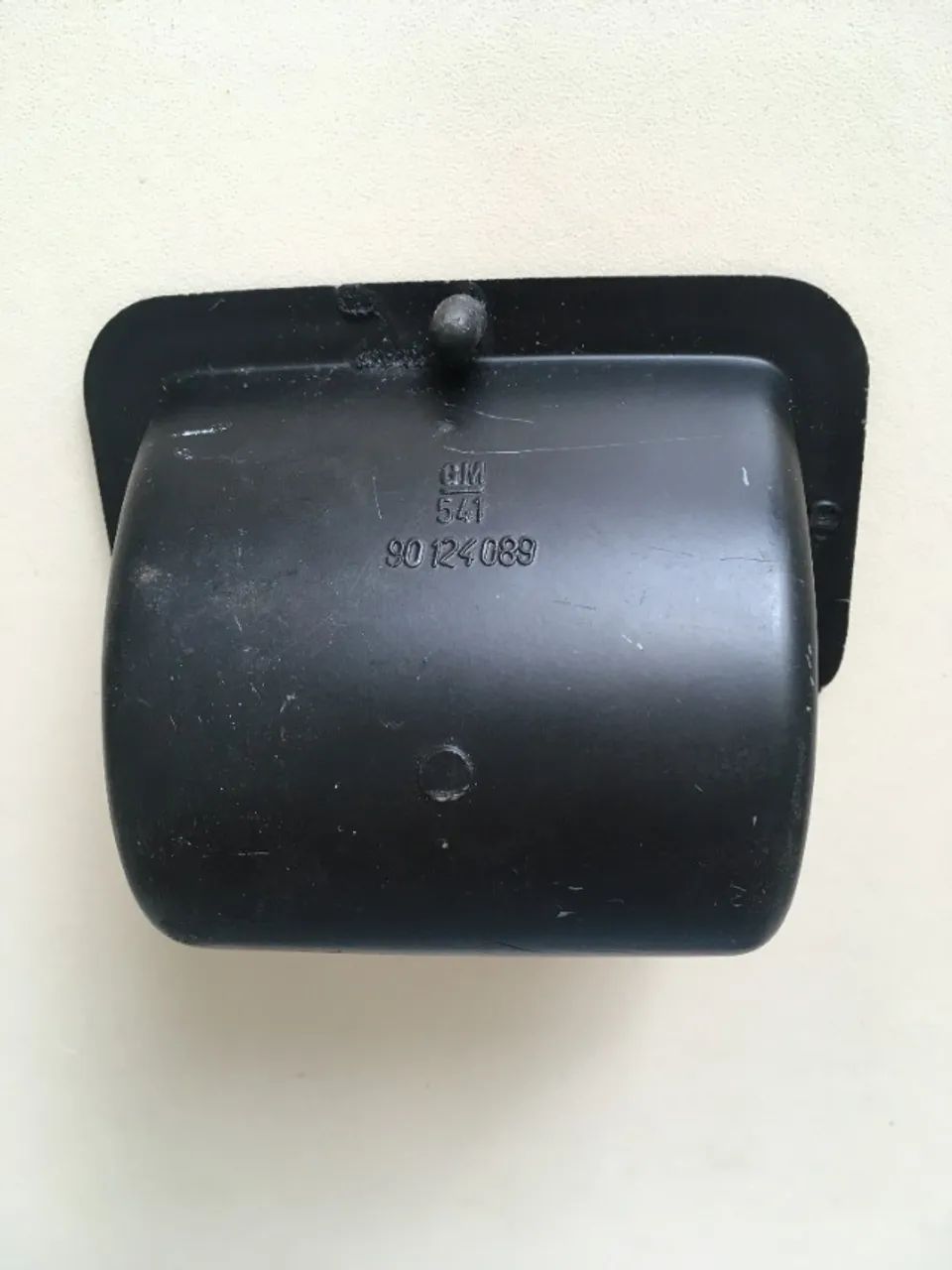 Raríssimo, Puxador Tampão Porta Malas Monza Hatch 84 - 87 e Caravan 85 -92. - Foto 4