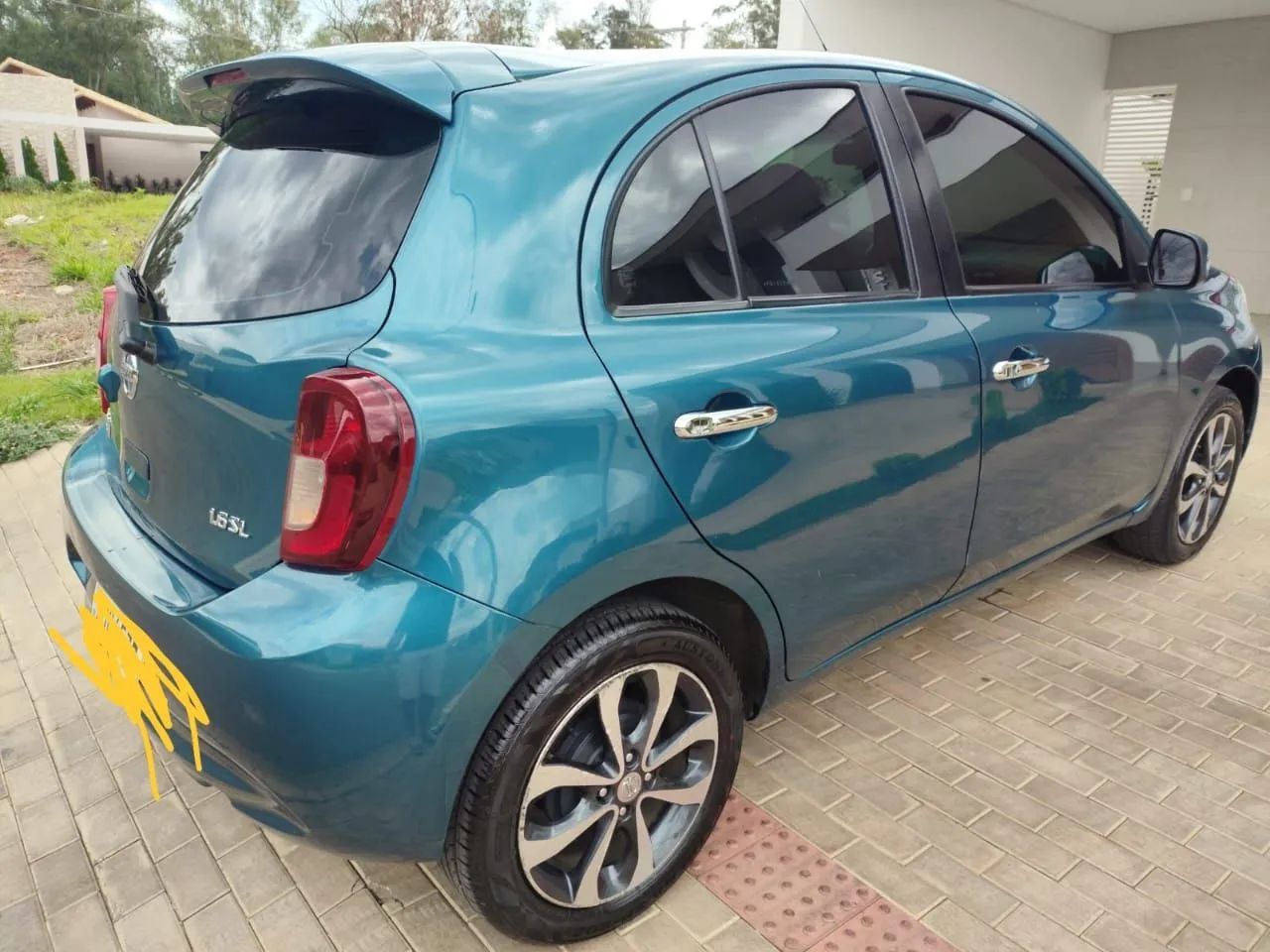 Nissan March MARCH SL 1.6 16V Flex Fuel 5p 2015