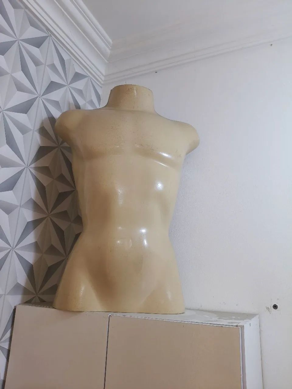 Manequim masculino busto 
