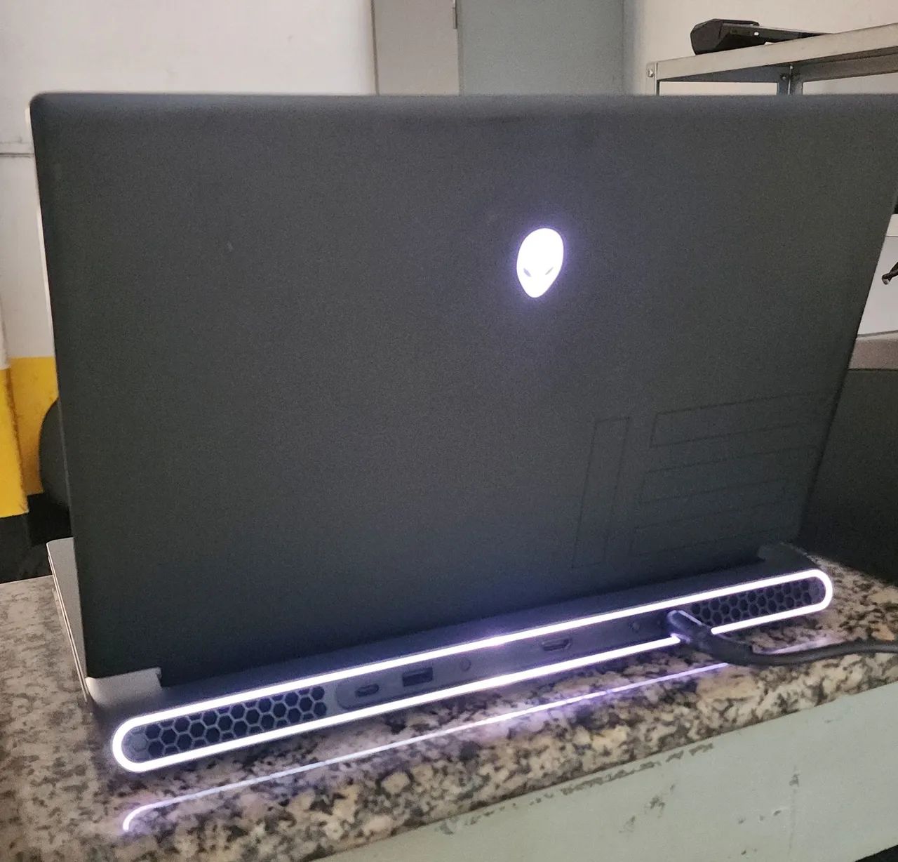 Alienware M15 R7 - 12700h / 32gb / 3070 Ti - Foto 3