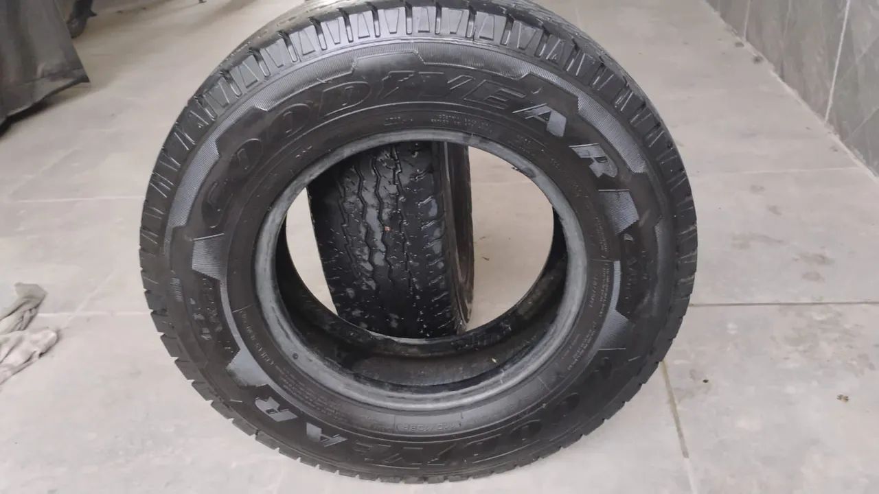 Pneu  de carga Goodyear g32 - Foto 2