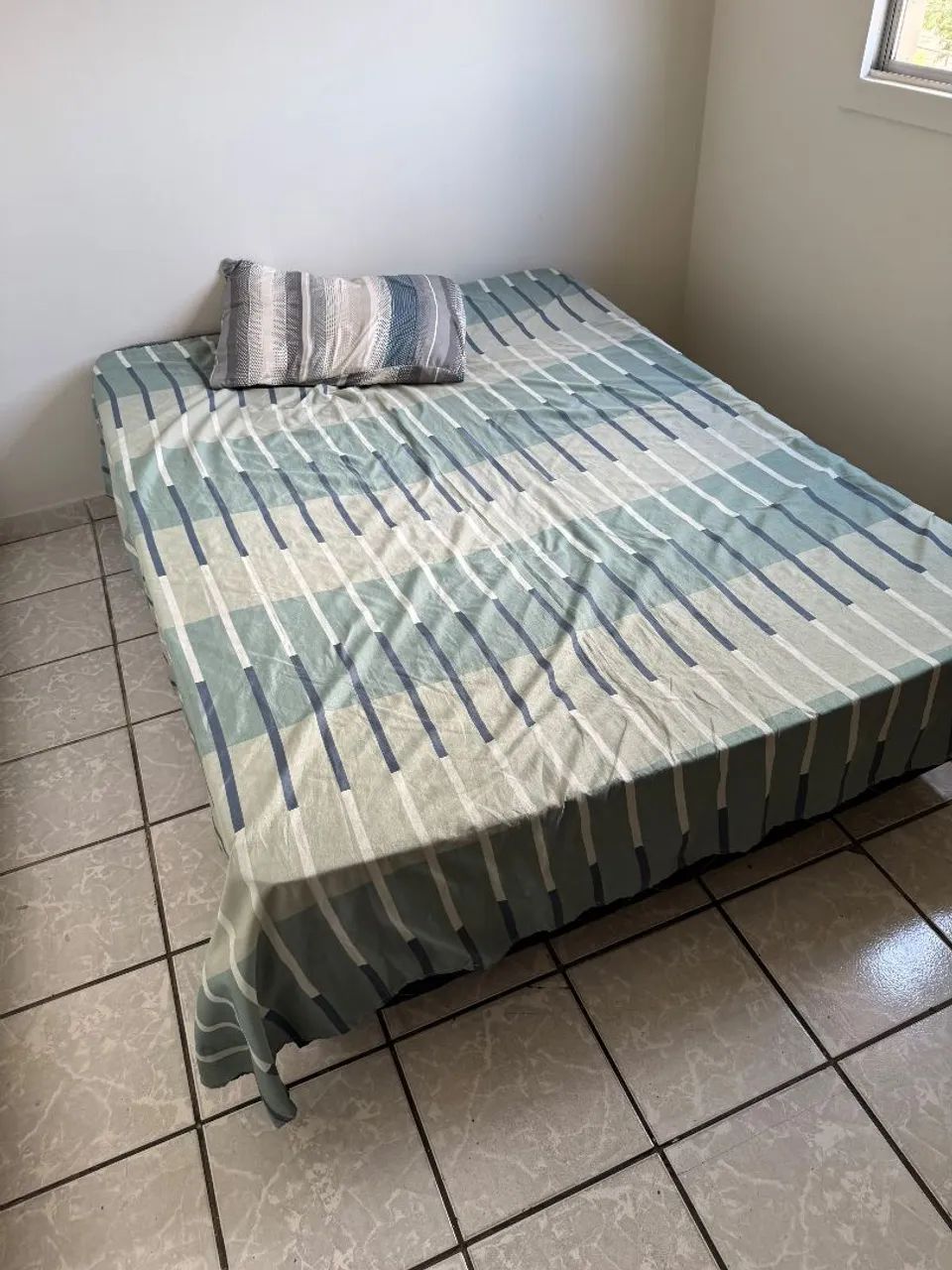 Cama Casal e colchão 