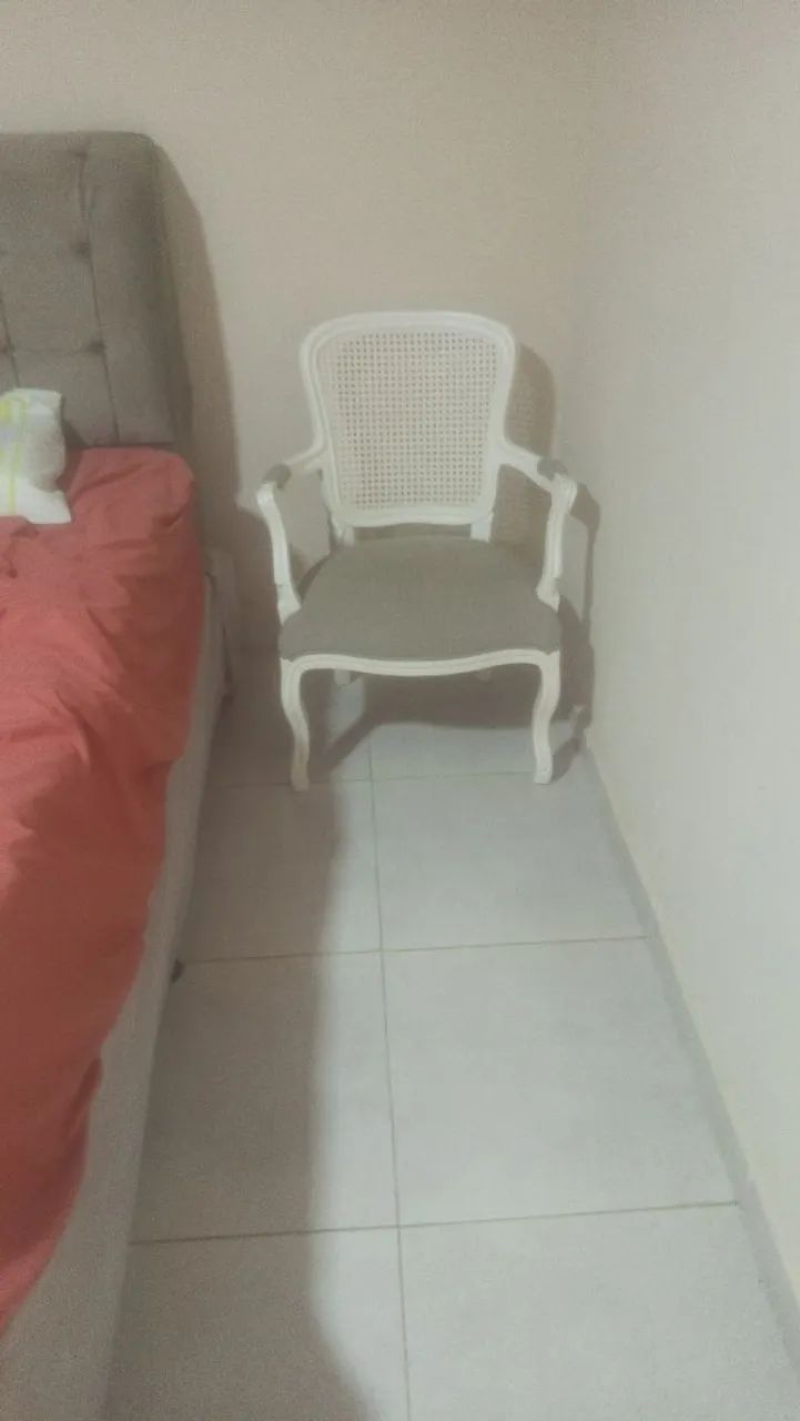 Vende cadeira antiga