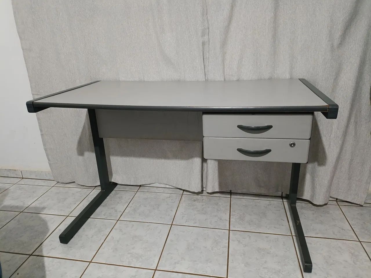 Mesa de escritório 
