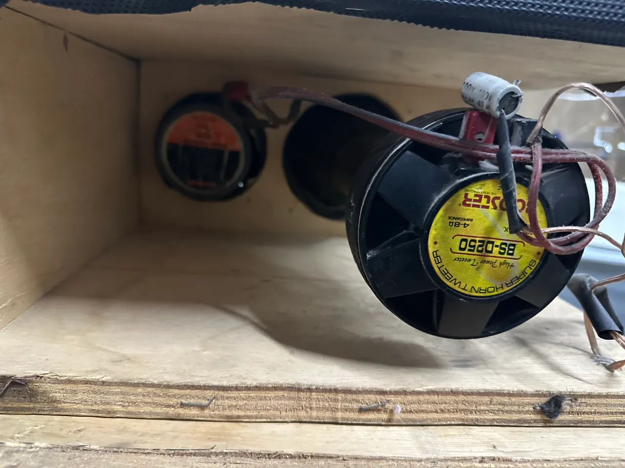 Sub cara preta e kit com corneta tweeter e módulos  - Foto 5