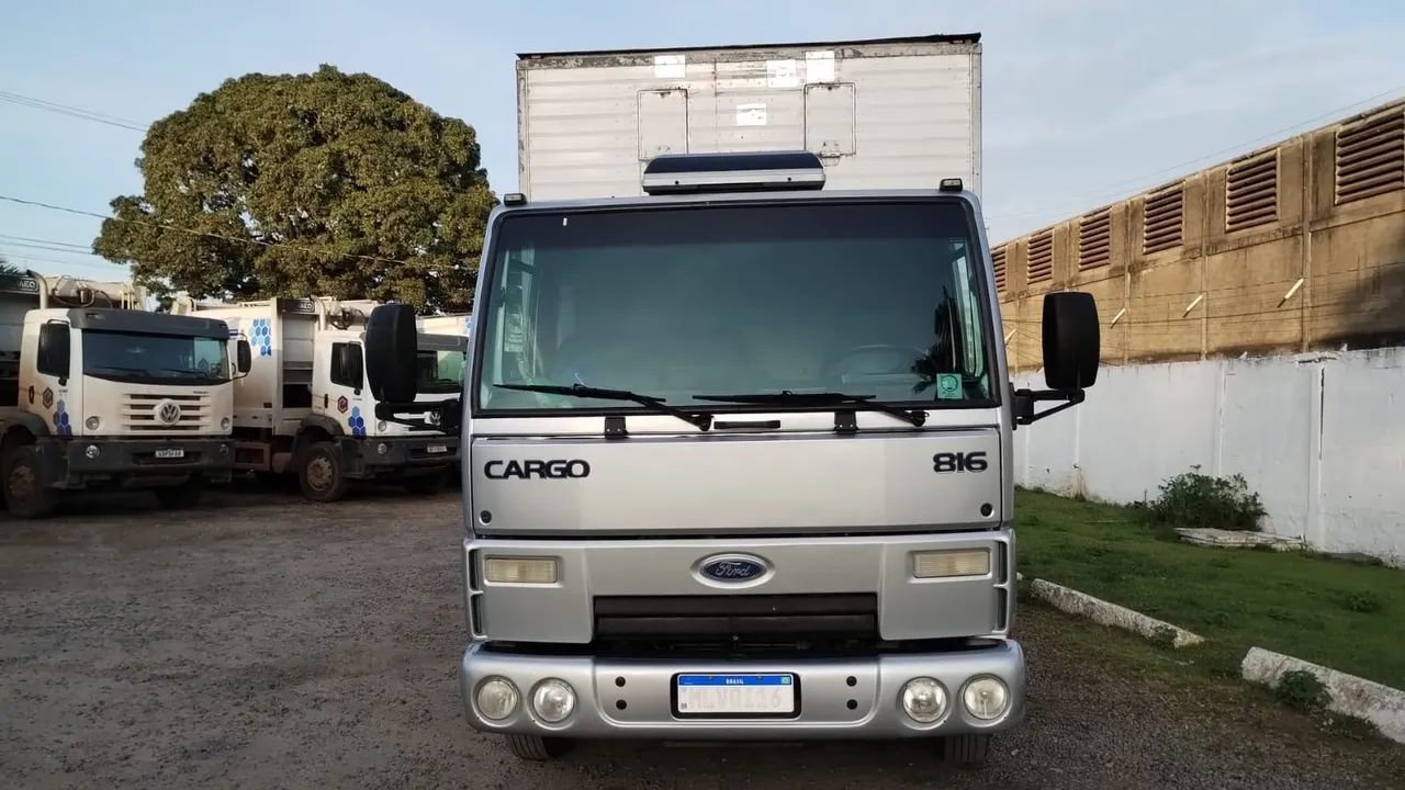 Caminhão Cargo 816