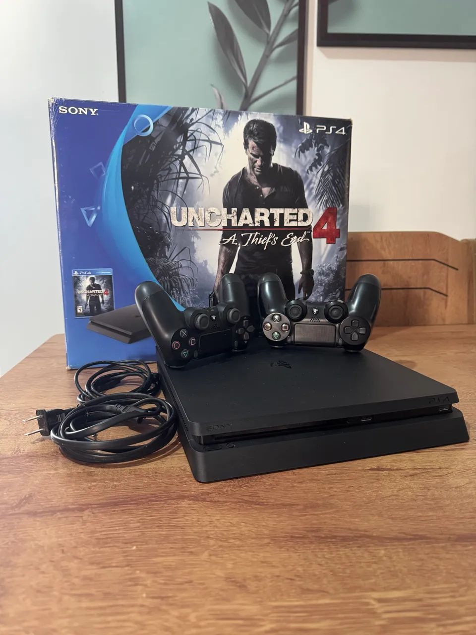 Playstation 4 slim 