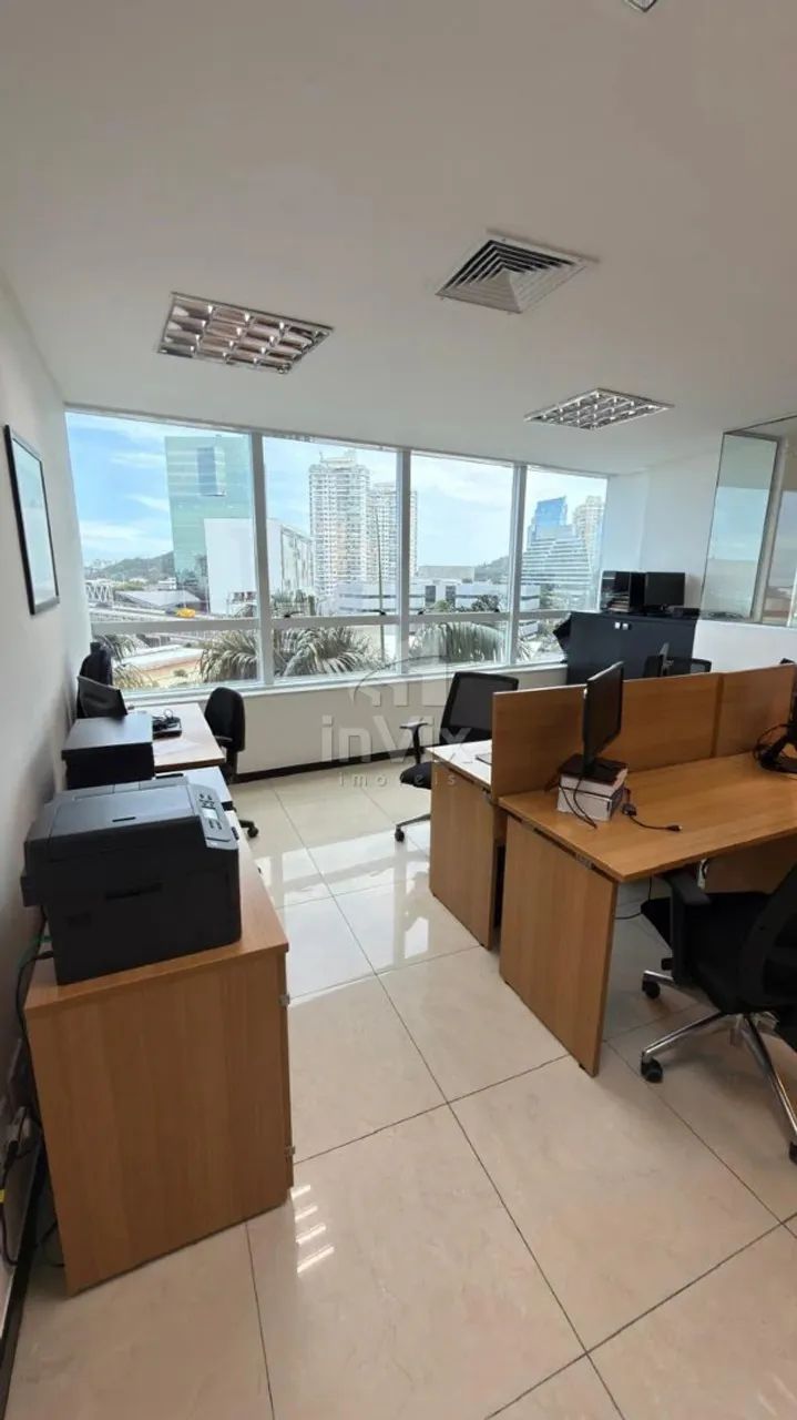 Sala comercial, frente, sol da manhã! Ed Work Center na Enseada do Suá - Foto 3