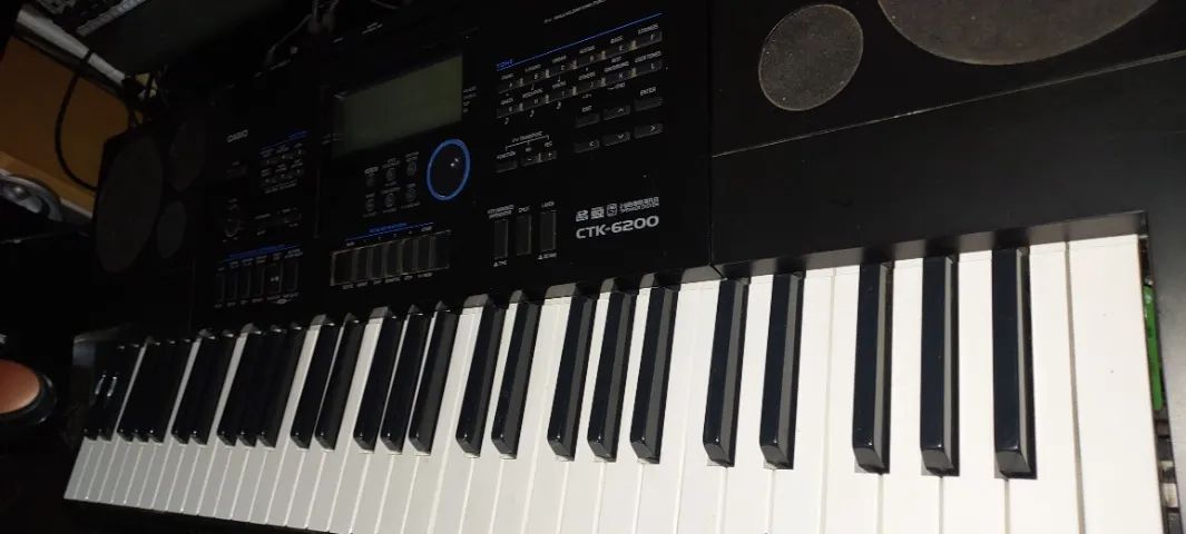 Teclado Casio CTK-6200 Arranjador Workstation Cartão SD