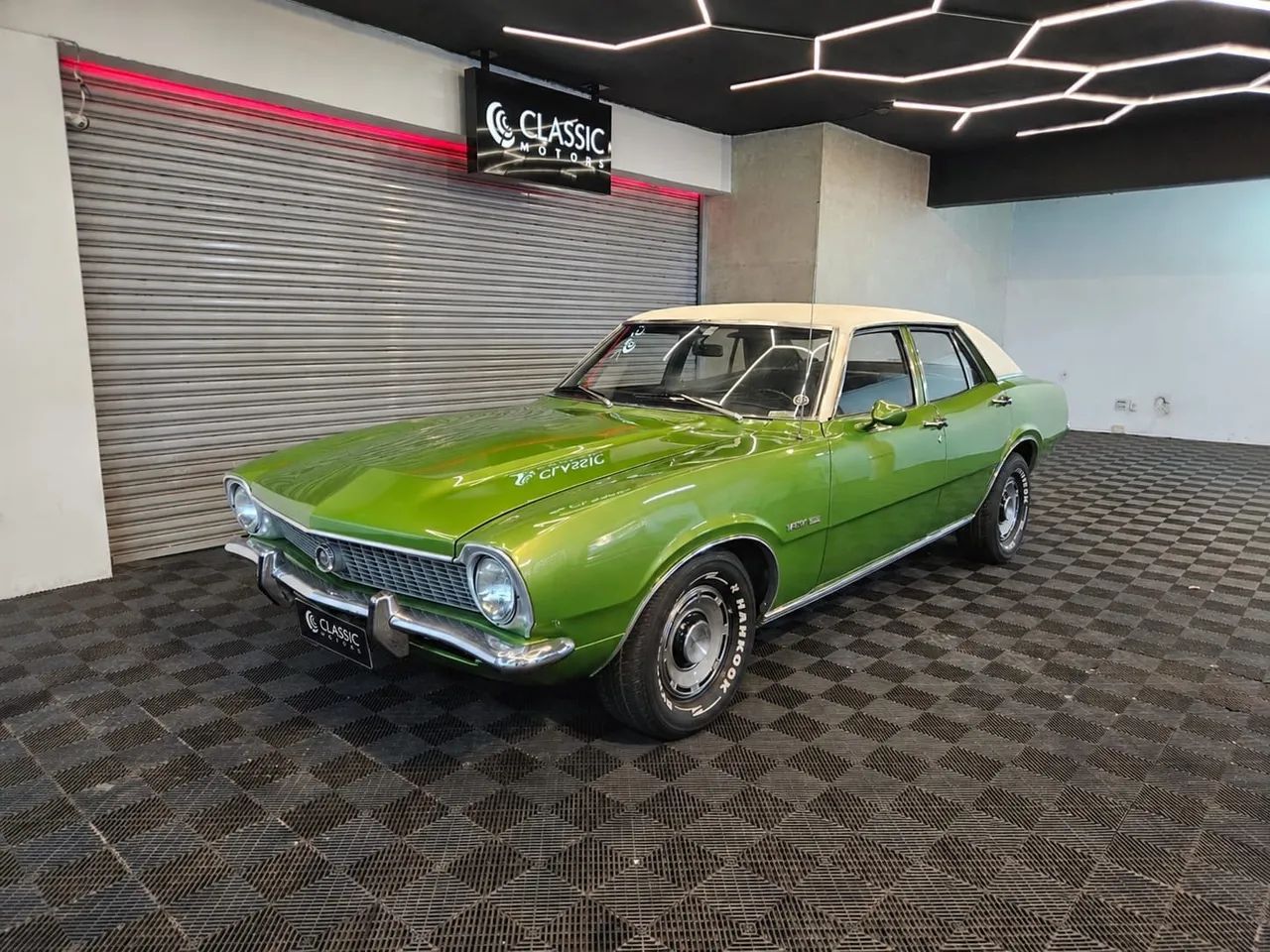 Ford Maverick Super Luxo Sedan 6 Cilindros 12V Gasolina 4P Manual 1974