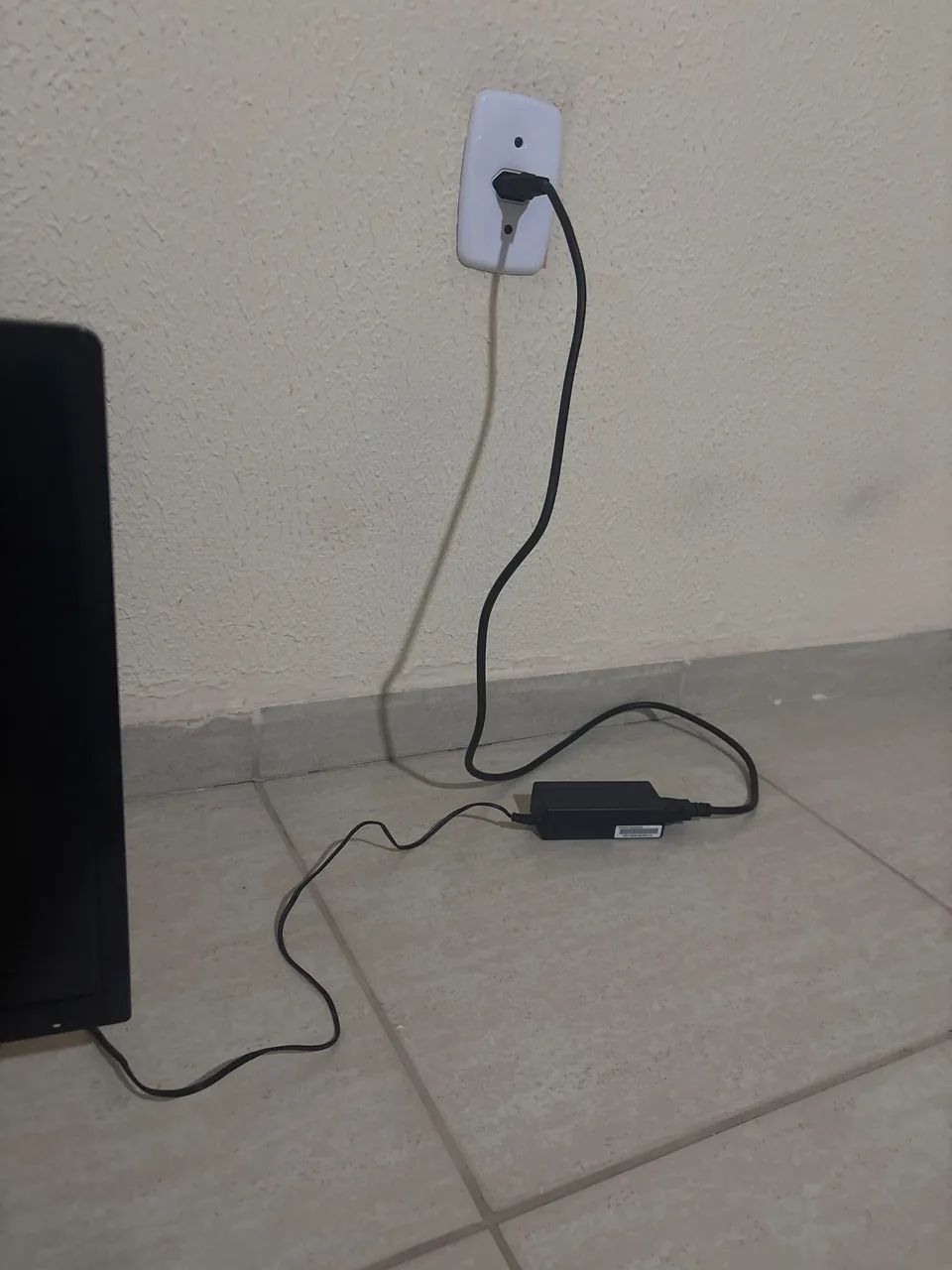 Monitor Gamer GameMax 24 Polegadas Curvo 144Hz com Defeito - Foto 2