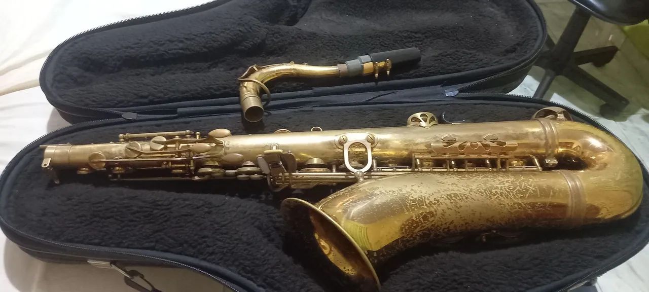 Saxofone Tenor da marca Júpiter.  - Foto 2