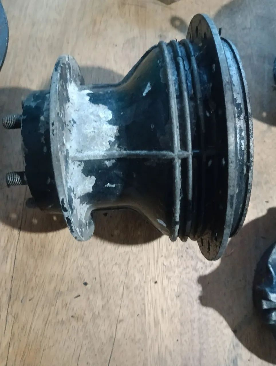 Cubo traseiro DT180