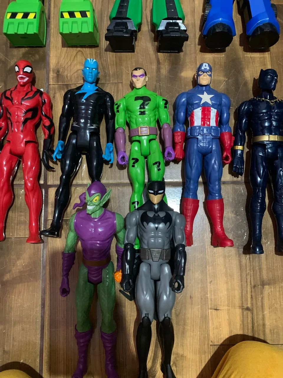 Bonecos super heróis/vilões e robôs - Foto 2