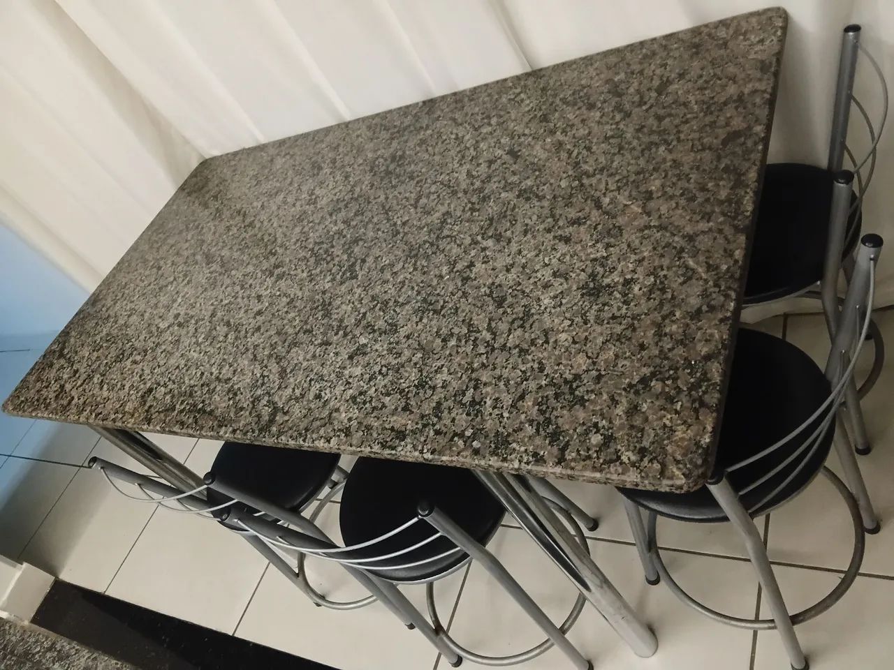 Mesa com 6 baquetas  - Foto 2
