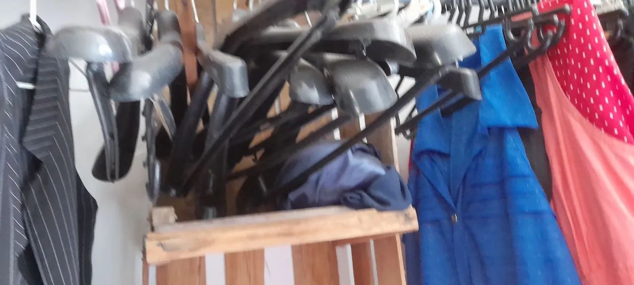 Cabides bem firmes e novas  - Foto 3