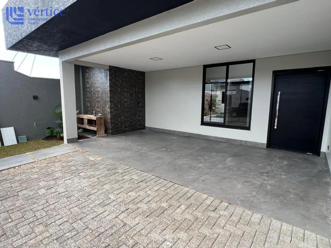 Casa à venda em Maringá, Parque Industrial 200, com 3 suítes, com 142 m² - Foto 3