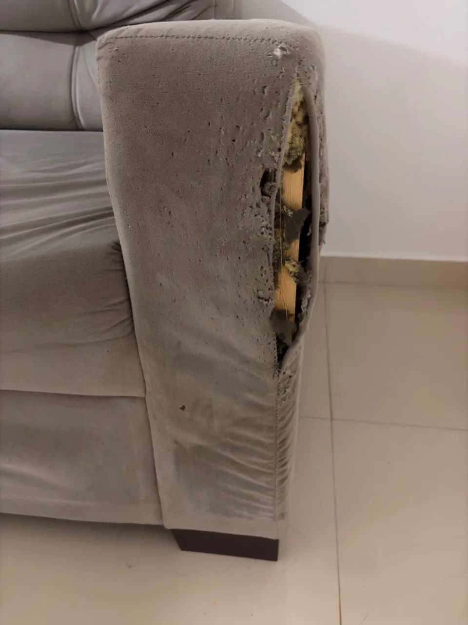 Vende-se Sofá para reforma  - Foto 4
