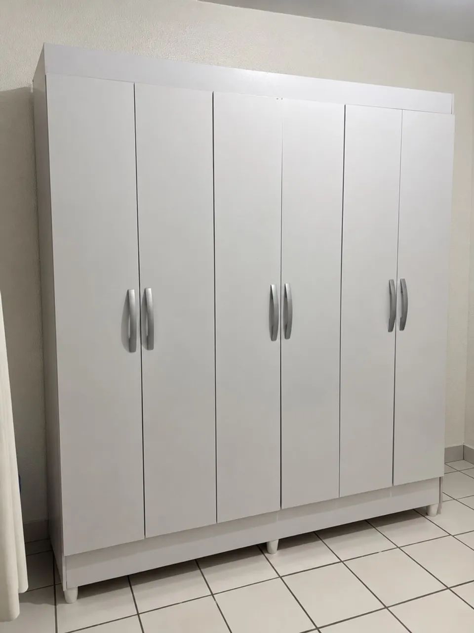 Guarda-roupa 6 portas