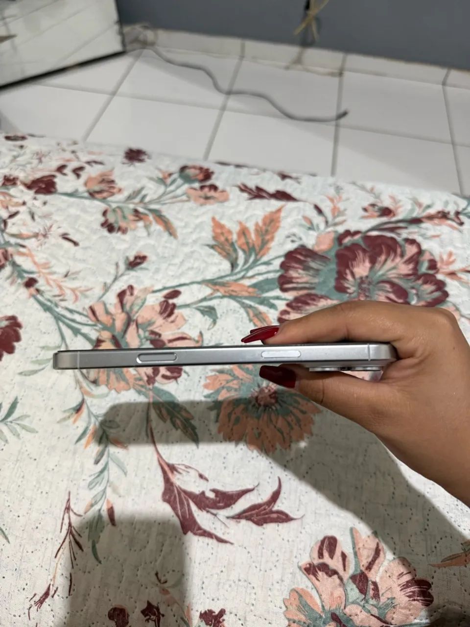 Vende-se iPhone 16 pro max  - Foto 4
