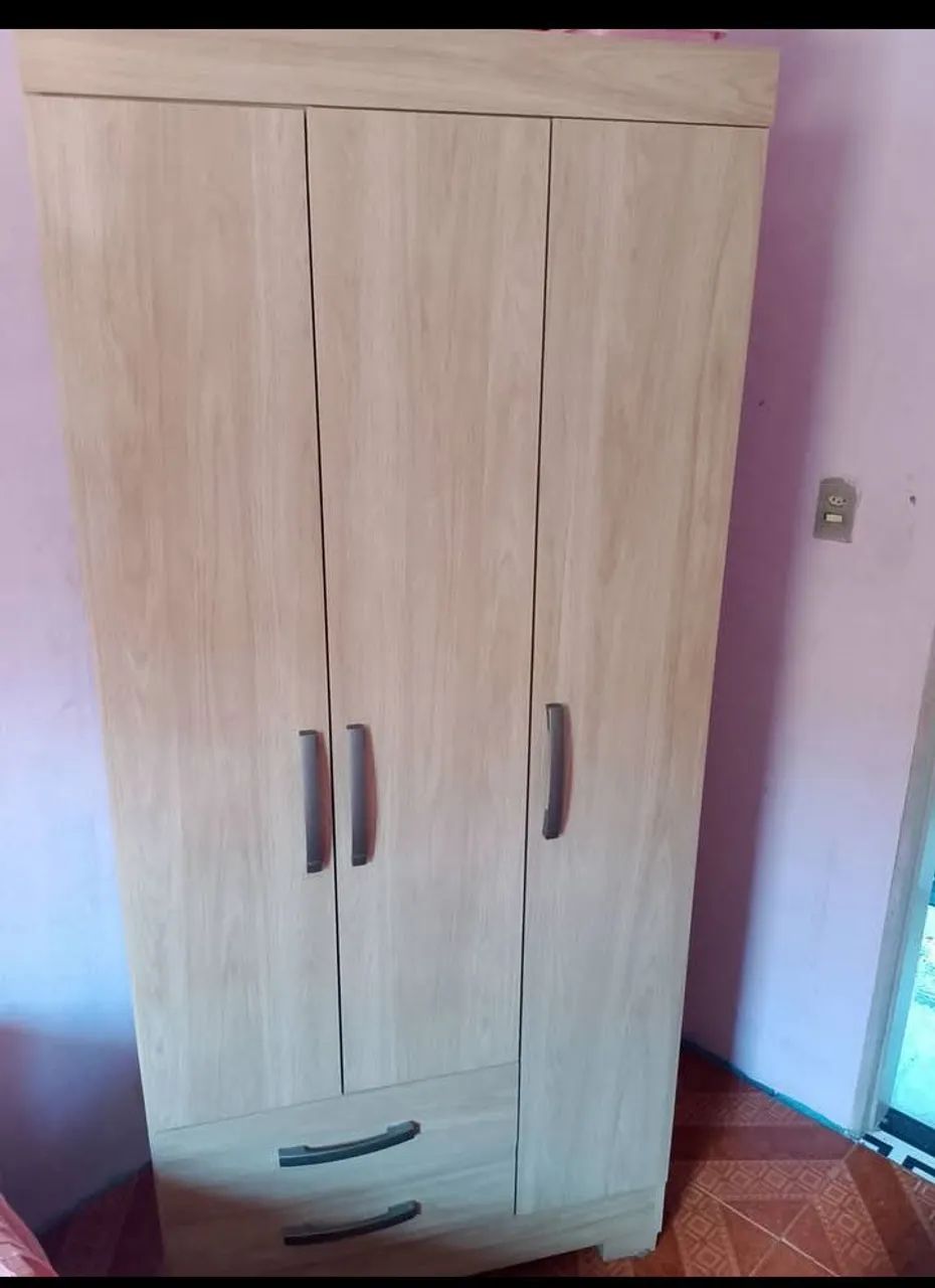 Guarda roupa para solteiro 
