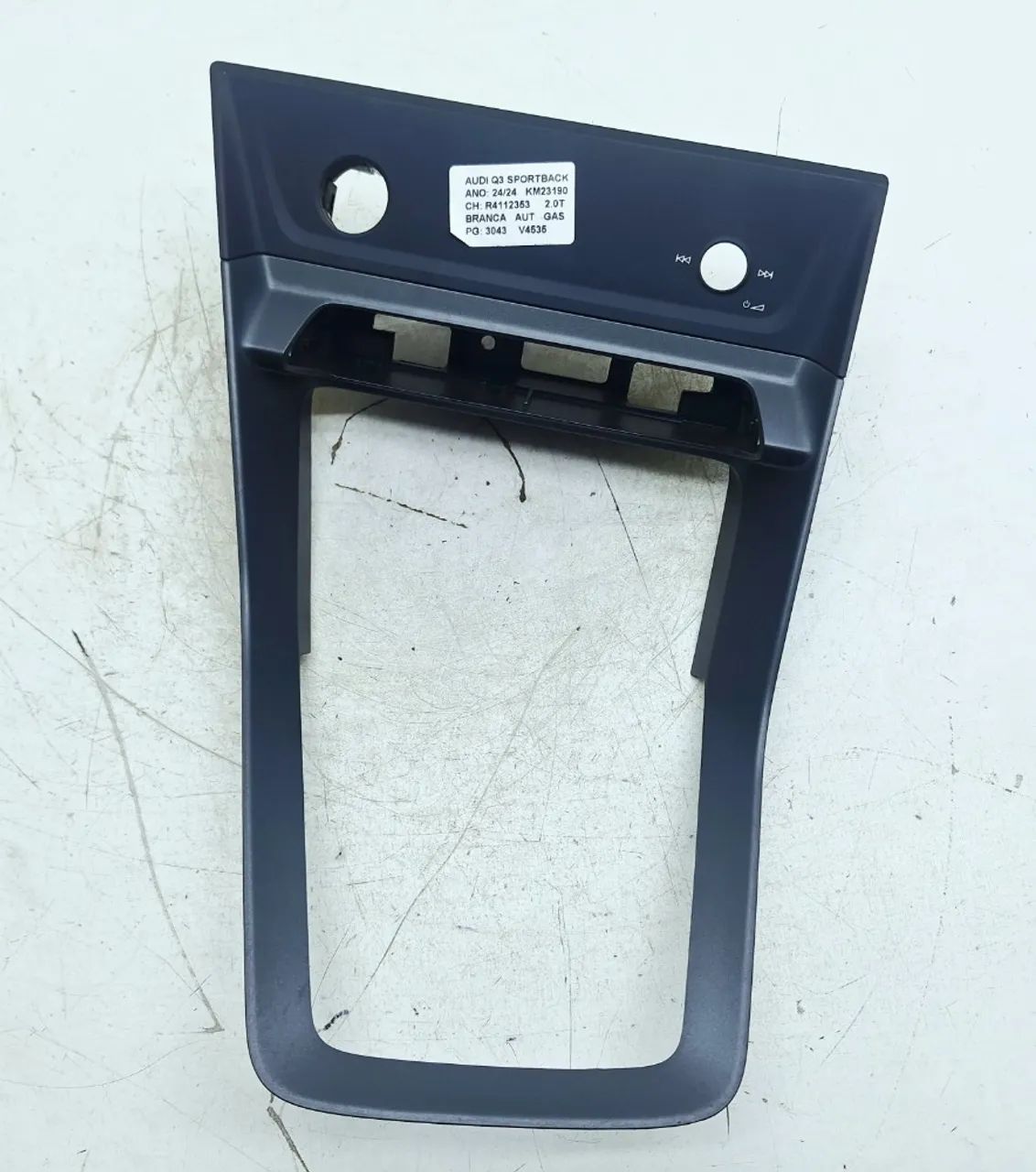 Acabamento Console Central Q3 Sportback 2.0 2024 83b864260